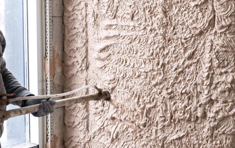 Quand faut-il envisager un ravalement de façade à Saint-Avold ?
